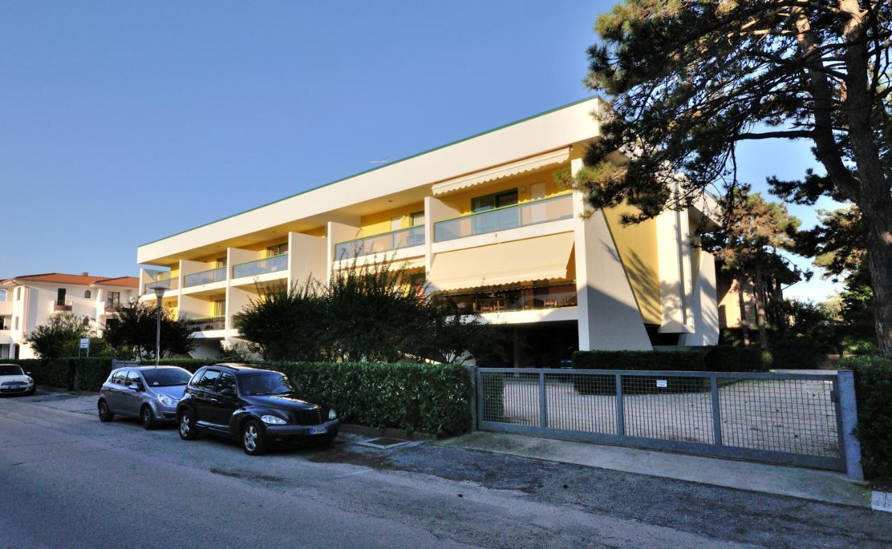 Condominio Croce del Sud Bibione Exterior foto