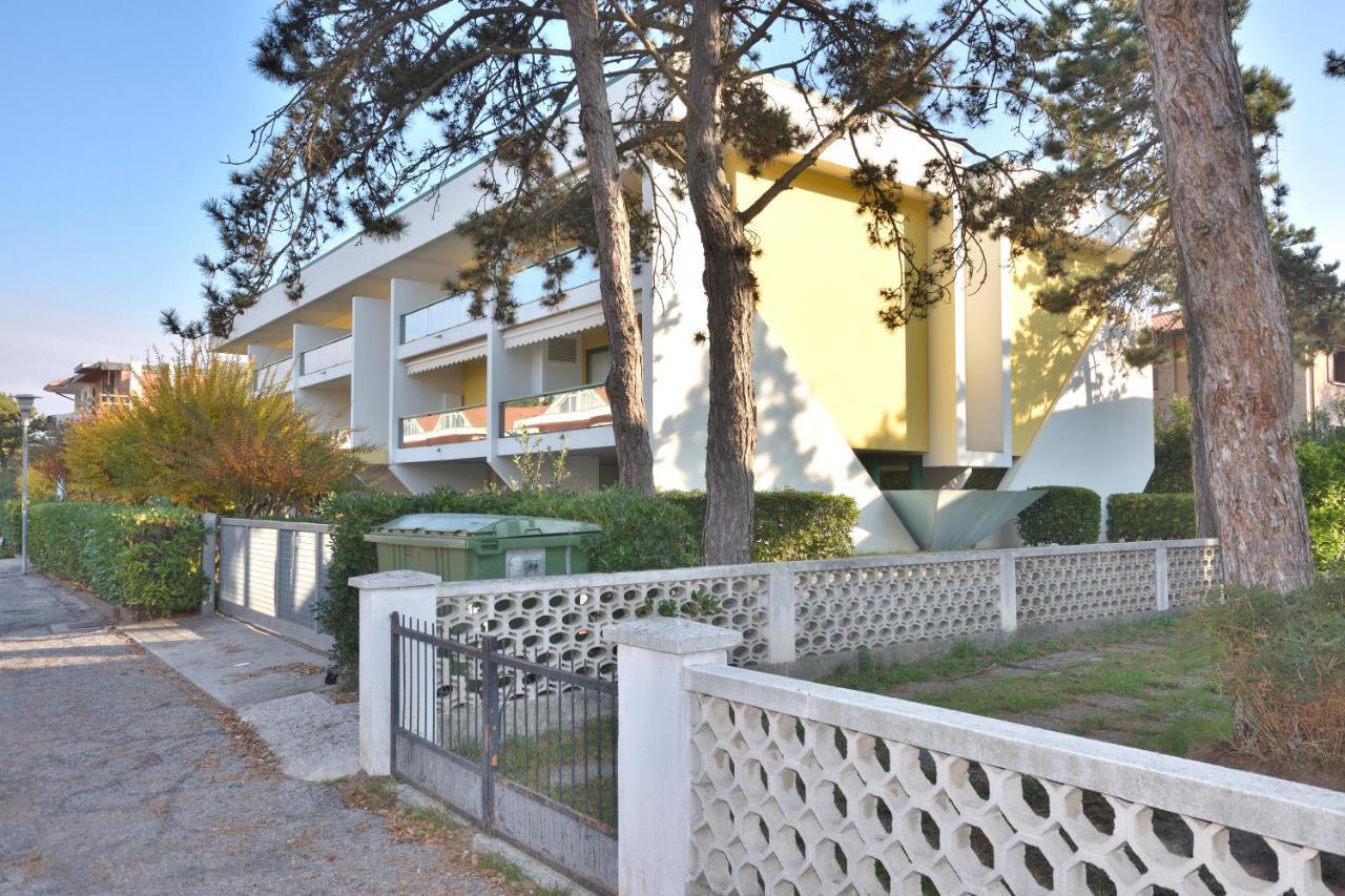 Condominio Croce del Sud Bibione Exterior foto